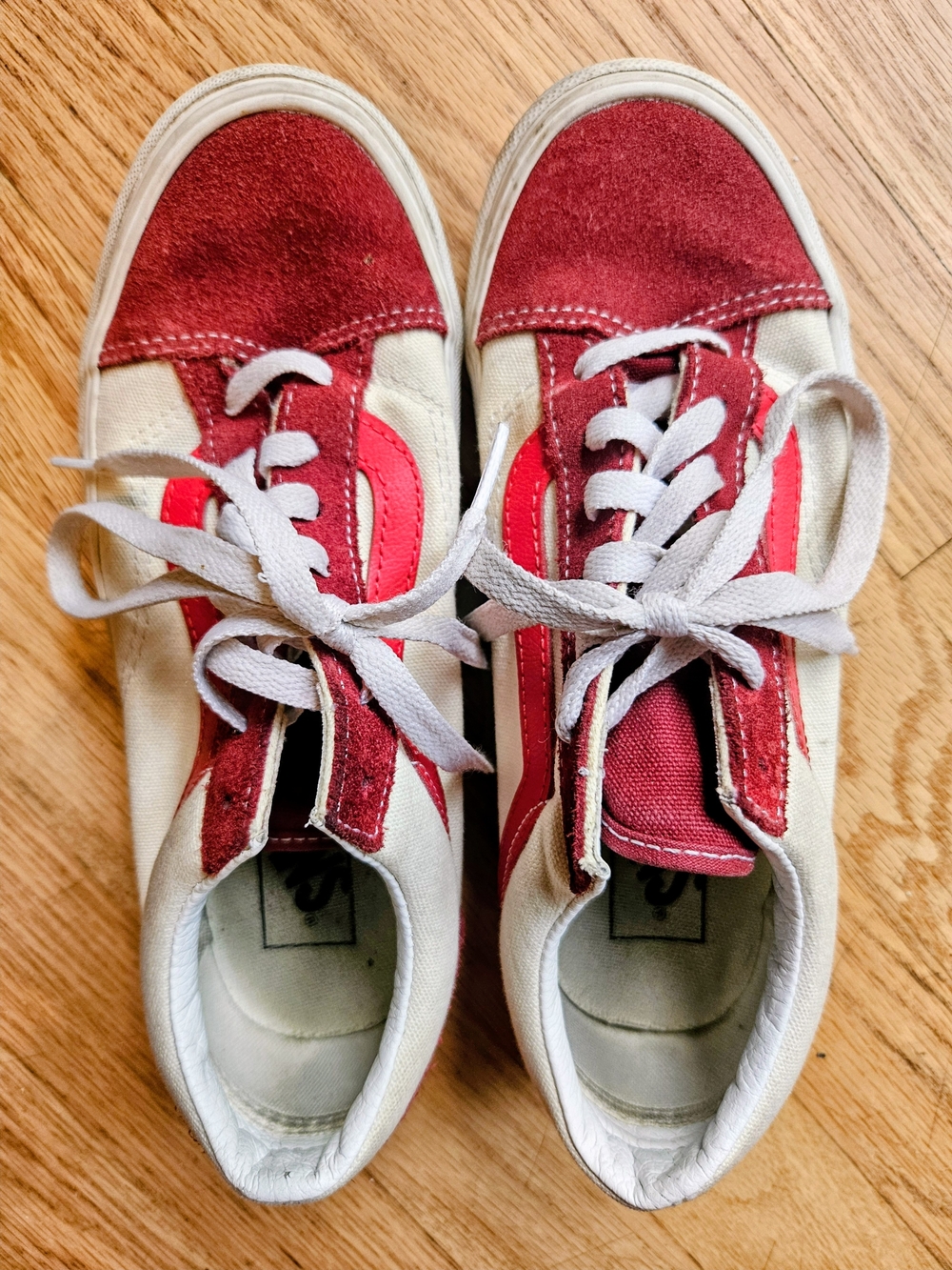 Vans Classic Low Top Sneakers in Red and White